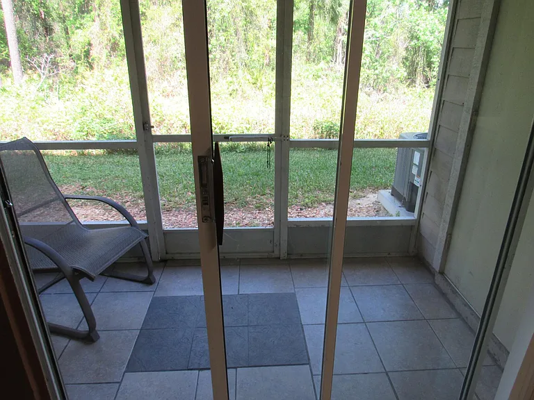 109 Reserve Cir #113 — Photo 34