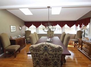 49 Midland Ave, Central Valley, NY 10917