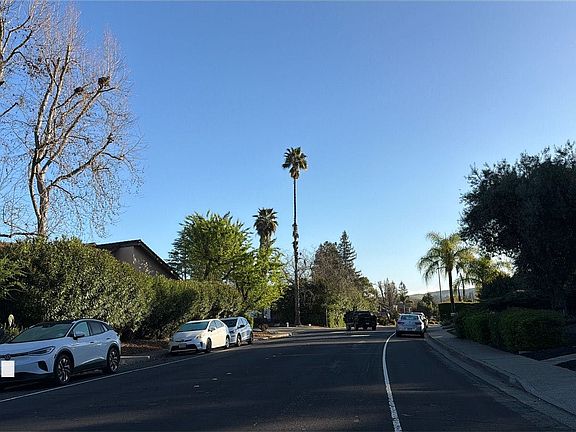 4th image of 3019 Montevideo Dr