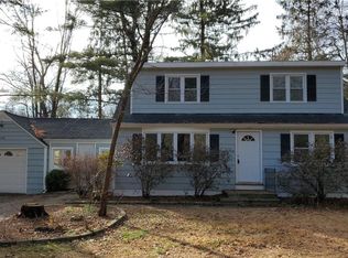 166 Shenandoah Rd, Hopewell Junction, NY 12533