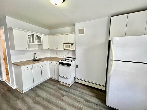 4th image of 243 Liberty Ave #G