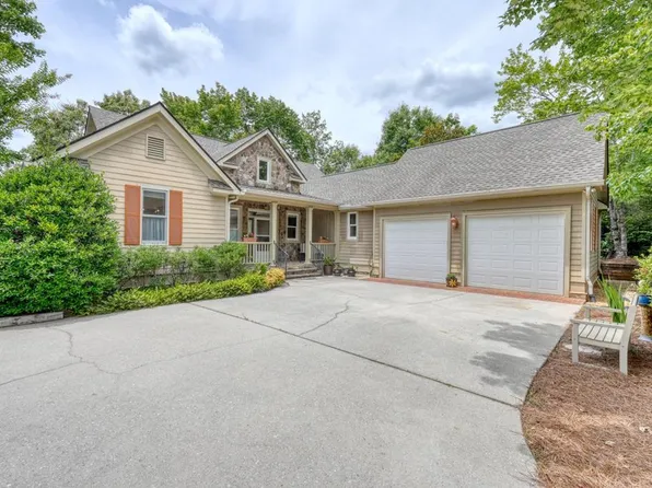 48 Pine Top Dr, Clayton, GA 30525