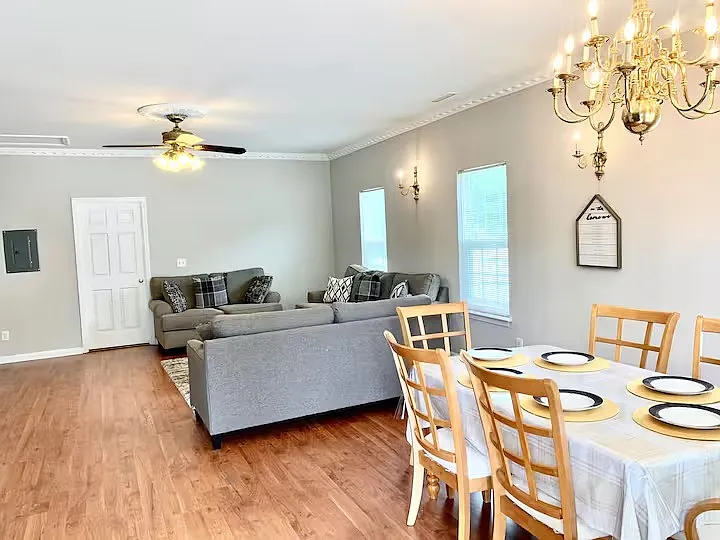 1012 Moreland Ave — Photo 6
