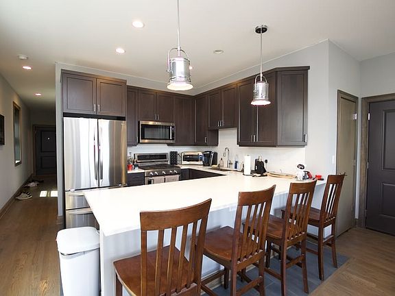 2nd image of 4324 N Ashland Ave #4