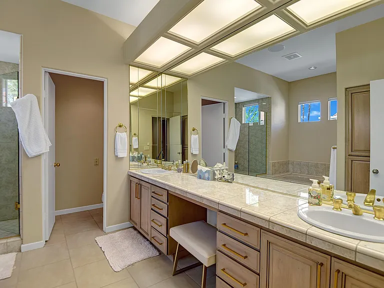 430 White Horse Trl — Photo 15