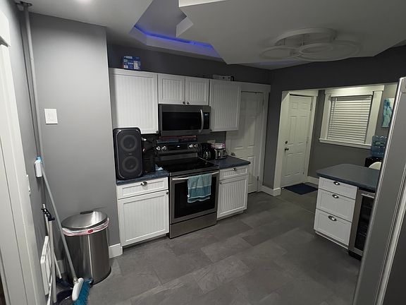 4th image of 107 Summer St Floor 2
