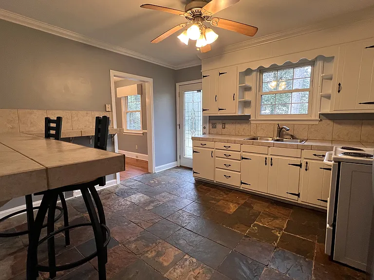 Whispering Pines Cir — Photo 5