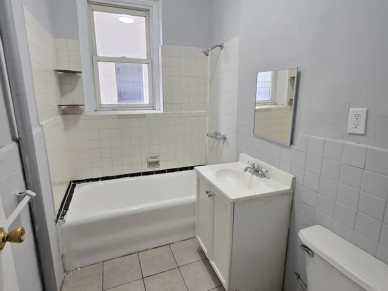 160 Ellis Ave #202 — Photo 5
