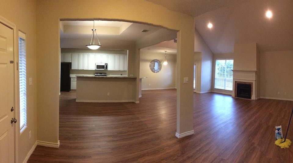 Open and Bright Living Dining and Kitchen area