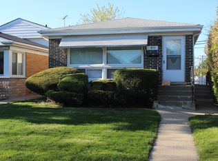 5222 Cleveland St, Skokie, IL 60077