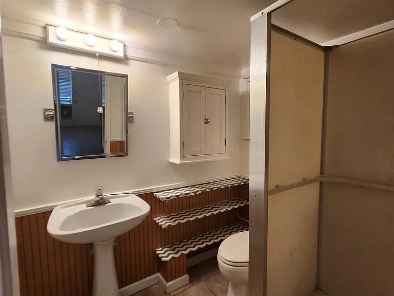 110 Barbara St — Photo 18
