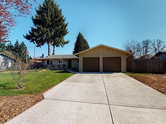 3rd image of 7615 NE 122nd Ave