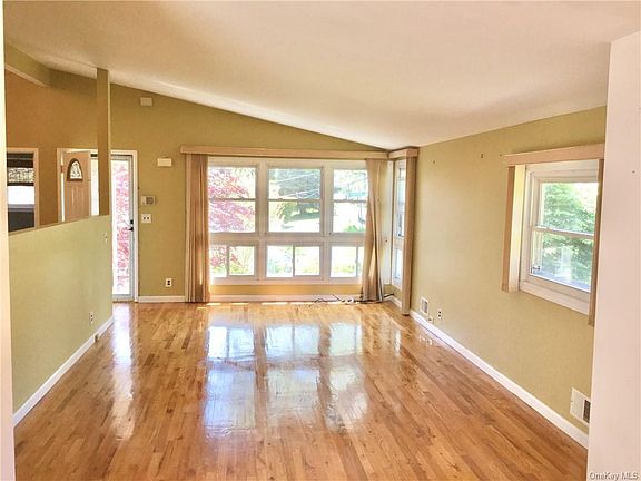 3rd image of 14 Chester Ave