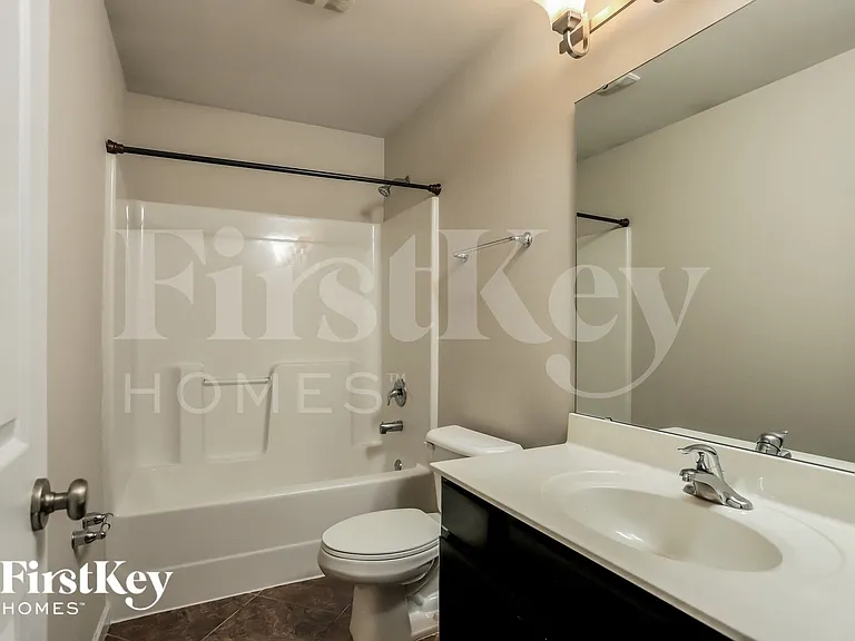 324 Calvert Pl — Photo 12