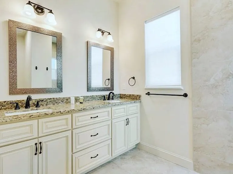 N Osprey Ave — Photo 12