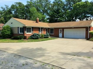 8555 W Pleasant Valley Rd, Cleveland, OH 44130