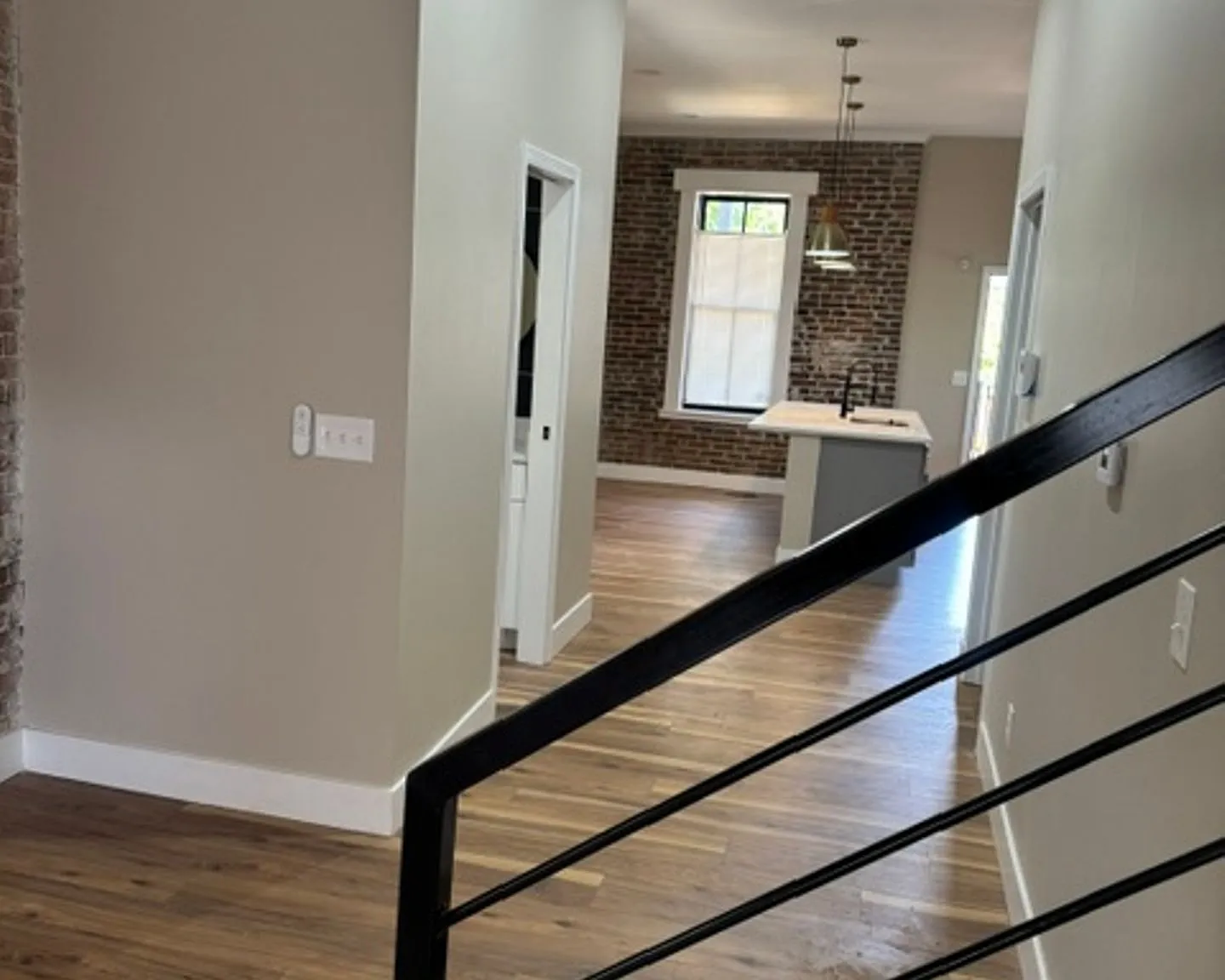 Newly Remolded 3 bed 3 1/2 bath Townhome in Soulard — Photo 4