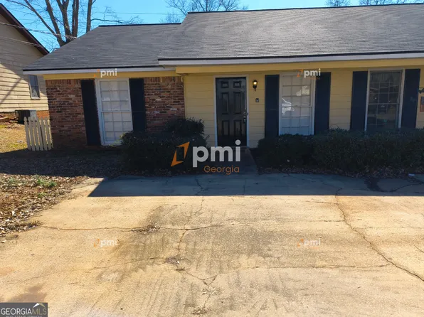 102 Peachtree Ct, Lagrange, GA 30241