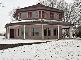 2968 County Road 2570, Higbee, MO 65257