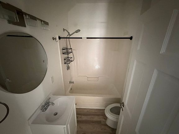 5th image of 37 Malwood Ave