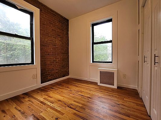 3rd image of 21-28 35th St #2