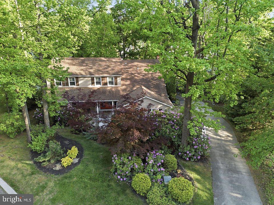 1st image of 516 Fireside Cir