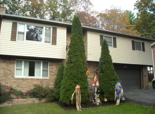 156 Beaver St, Daniels, WV 25832