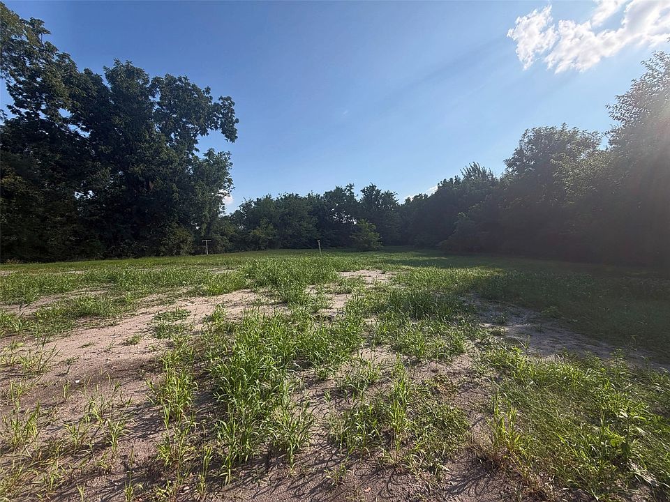 2nd image of 3600 Midway Rd