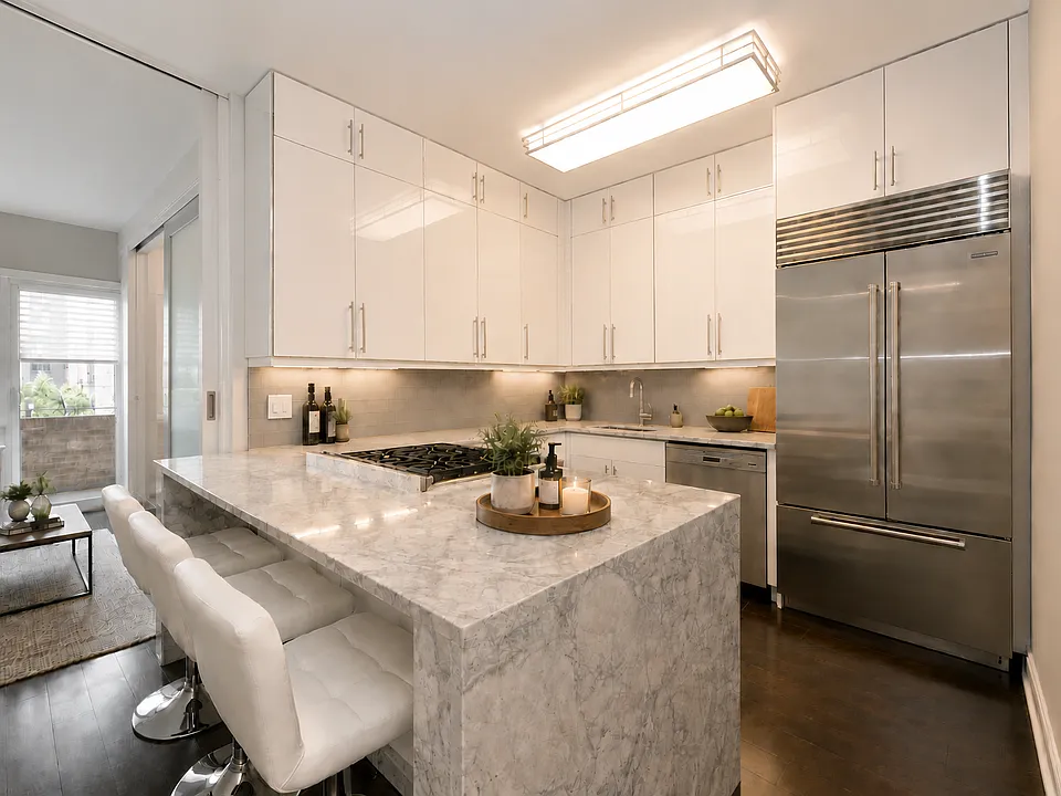 58 W 58th St #6A