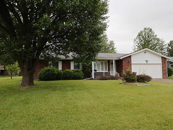 2nd image of 310 Woodland Dr