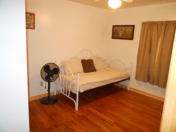 4th image of 517 Central Ave