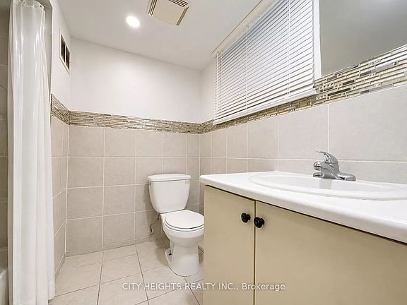 5th image of 1113 Davenport Rd #4