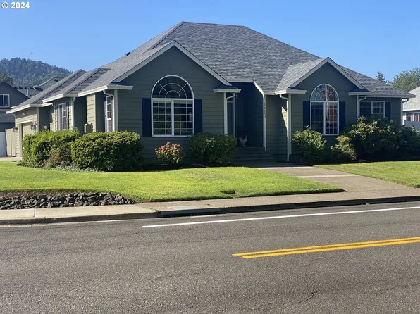 1521 NW Harvey Ave, Roseburg, OR 97471