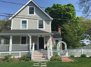 60 Prospect St, Wellesley, MA 02481