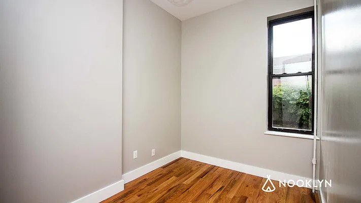Rented by Nooklyn NYC LLC | media 43