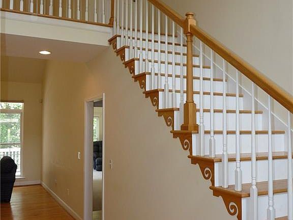 4th image of 19 Pinnacle Dr