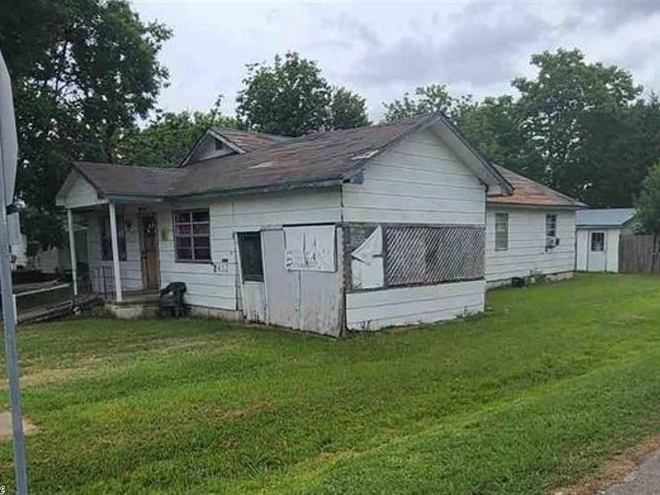 2nd image of 2412 Court St