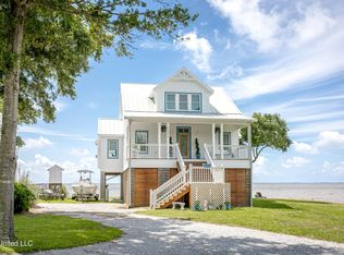 5021 E Belle Fontaine Dr, Ocean Springs, MS 39564