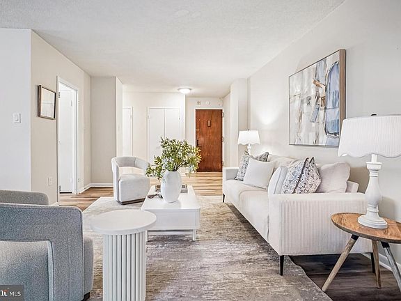 5th image of 400 Madison St APT 304