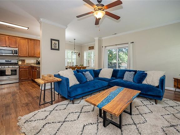 5th image of 708 Brock Ct
