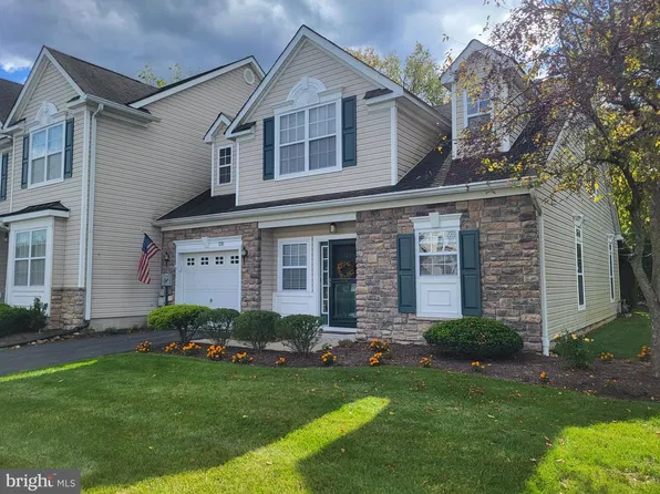 120 Village Dr, Blandon, PA 19510