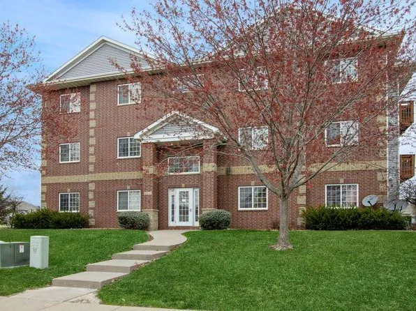 2300 Westlake Rd APT 204, North Liberty, IA 52317