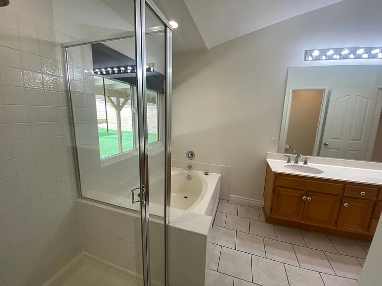 5828 W Avenue L11 — Photo 15