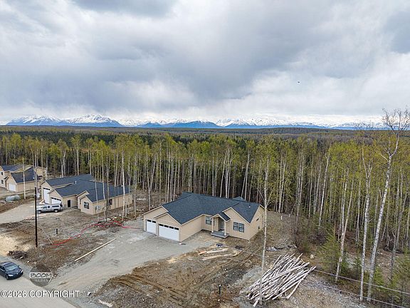 5th image of 9540 W Como Cir