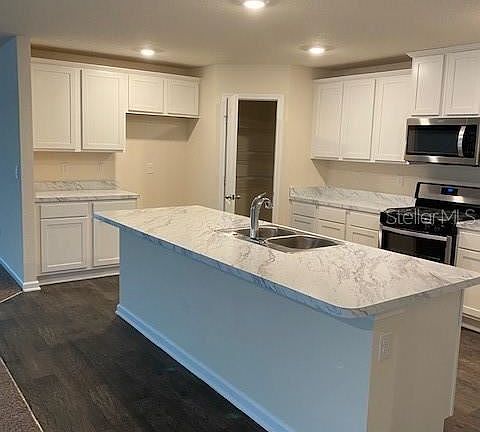 4th image of 716 Grand Reserve Dr