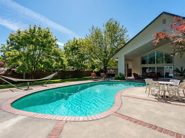 1560 Crane Terrace, Ukiah, CA 95482