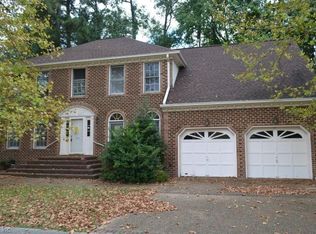1512 Crystal Lake Dr, Portsmouth, VA 23701