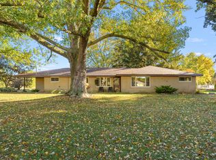 318 Lakeshore Dr, Battle Creek, MI 49015