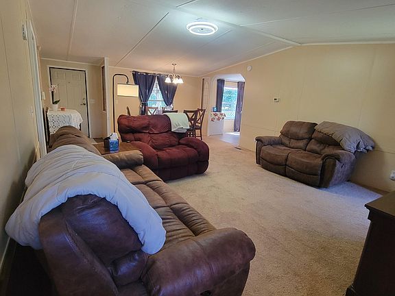 3rd image of 1177 Honey Bear Way