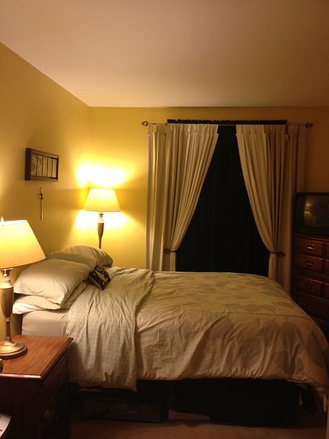 bedroom (big room)
